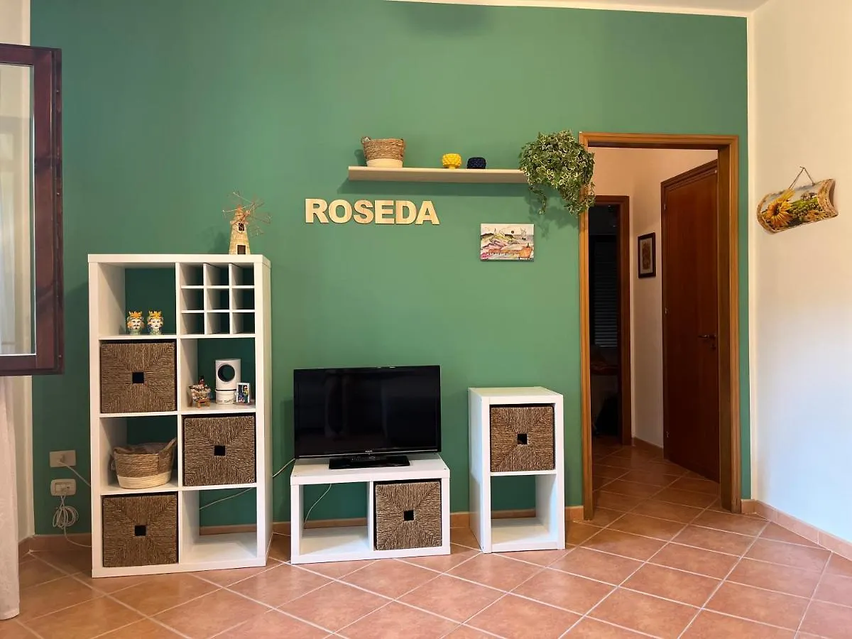 Roseda Casa Vacanze 马尔萨拉 公寓